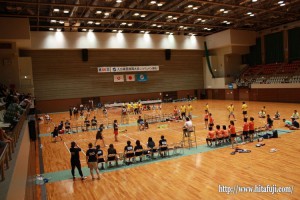 県体バドミントン　大分市との決勝戦会場